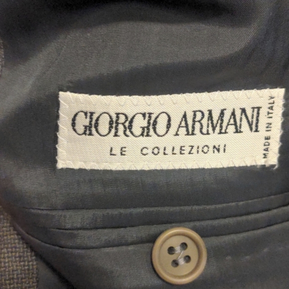 Vintage Giorgio Armani Le Collezioni Suit, 34R, never worn or tailored - Picture 8 of 10